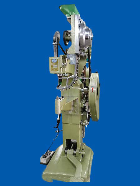 鉚釘機的使用方法和注意事項